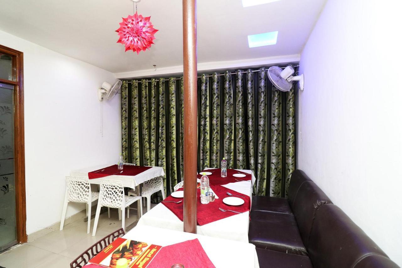 Oyo 24958 Hotel Dayal Belanganj Luaran gambar
